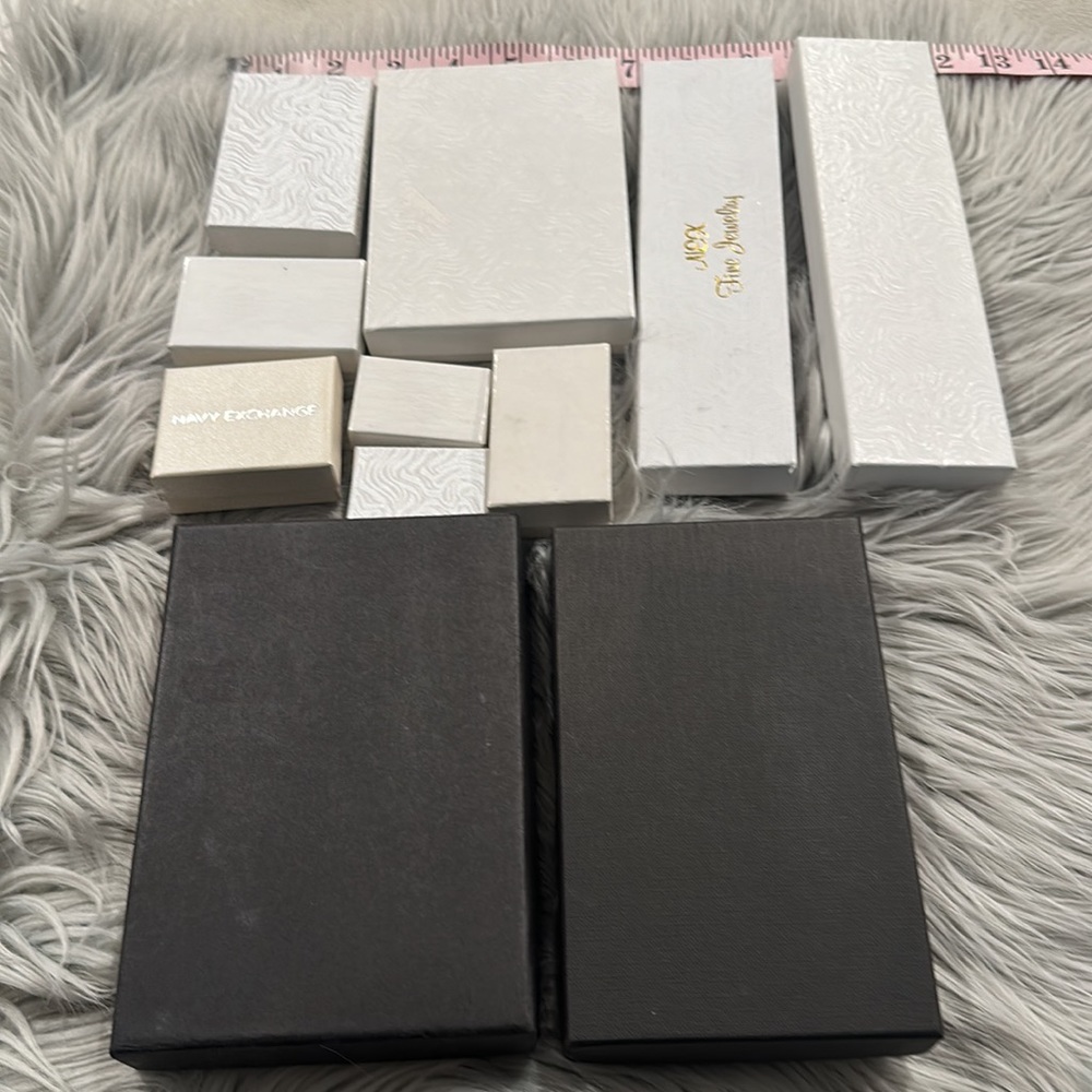 Gift 🎁 Boxes - Picture 3 of 9